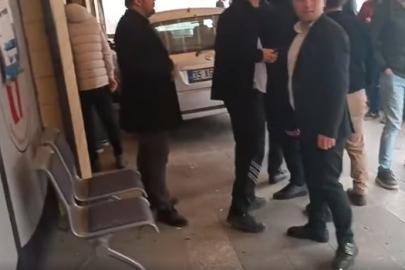 Arabanın hâkimiyetini kaybetti; Vergi Dairesine daldı (VİDEO)