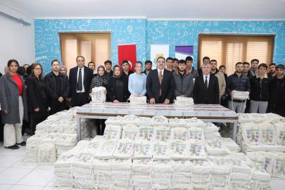 Başkan Canpolat’tan üniversite adaylarına büyük destek