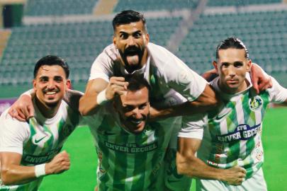 Ceylanlar zirveyi geri aldı