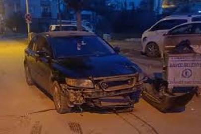 Çöp kamyonuyla otomobil çarpıştı: 1 yaralı