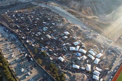 Eyyübiye Bit Pazarı: Tozun içinde kurulan hayat