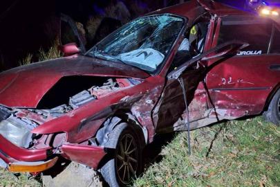 İki otomobil çarpıştı: 1 ölü, 2 yaralı