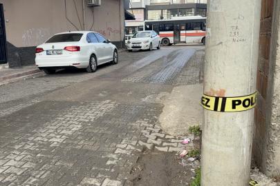 Kahvehaneciyle müşteriler arasında silahlı kavga: 2 ölü, 1 yaralı