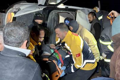 Minibüs takla atarak devrildi: 4 yaralı