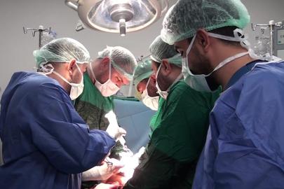 Şanlıurfa’da dev kist başarıyla alındı