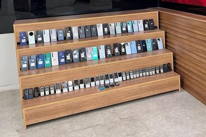 2 milyon 600 bin lira değerinde telefon ele geçirildi