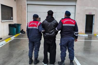 Aranan 2 şahıs yakalandı