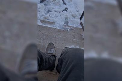 Engelli vatandaş kar nedeniyle evde mahsur kaldı