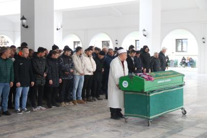 Feci kazada hayatını kaybeden 14 yaşındaki kız son yolculuğuna uğurlandı