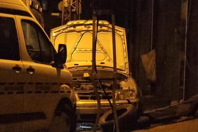 Isınmak için arabaya girdi araç yanınca feci şekilde can verdi