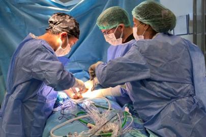 Kanser tanısı konulan hasta sağlığına kavuşturuldu