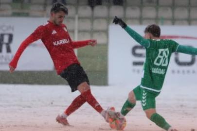 Karaköprü kara saplandı