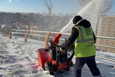 Mardin’de karla mücadele çalışmaları aralıksız sürüyor