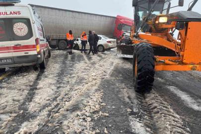 Viranşehir-Diyarbakır yolunda zincirleme kaza: 4 yaralı