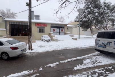 Yakıtı biten aracı itenlere ATV çarptı: 1 ölü, 3 yaralı