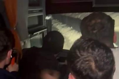 Yolcu otobüsünün devrilme anı kameralara yansıdı