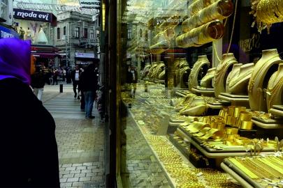 Altında sert yükseliş