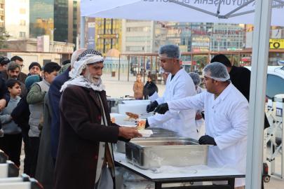 Büyükşehir’in iftar çadırında ilk oruçlar açıldı