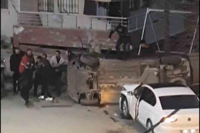 İki otomobil çarpıştı: 3 yaralı