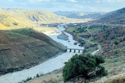 KARLAR ERİDİ, DERELER COŞTU