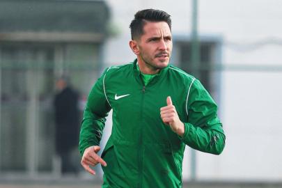 Onur Karakabak'ın onuruna dokunacak çağrı