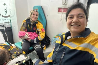 Şanlıurfa’da ambulansta doğum heyecanı