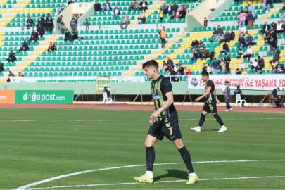 Sırtınızdaki formadan utanın!