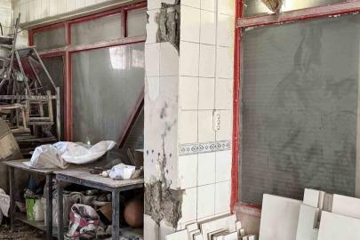 51 kişinin tahliye edildiği binanın, ’orta hasardan az hasara’ çevrildiği ileri sürüldü