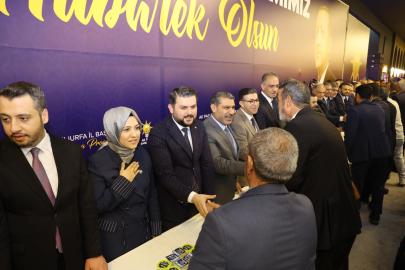 AK Parti’nin bayramlaşma programına yoğun katılım