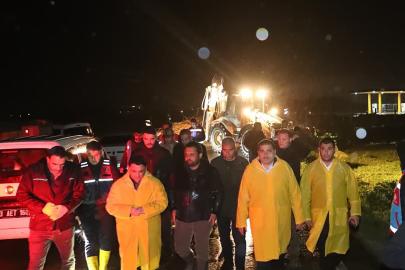 Başkan Canpolat ve Kaymakam Şahin’den gece sağanak mesaisi