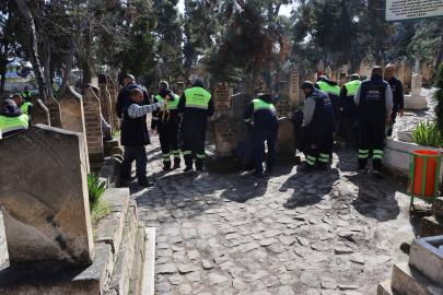 Büyükşehir, mezarlıkları Bayrama hazırlıyor