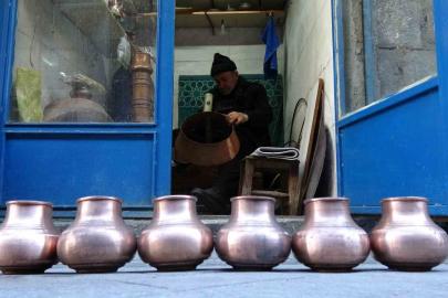 En yaşlı bakır ustası