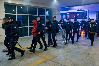 Eve girmeye çalışan dolandırıcılar yakalandı