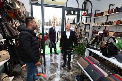 Faaliyet gösteren esnafa bayram ziyaret