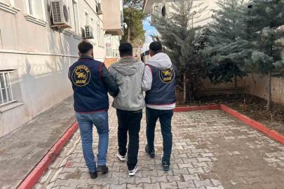 Geniş çaplı operasyon: 42 firari yakalandı