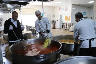 Haliliye’de evlere iftar ikramı devam ediyor