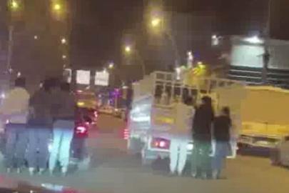 Hem canlarını hem trafiği tehlikeye attılar