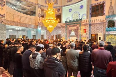Kadir gecesi dualarla idrak edildi