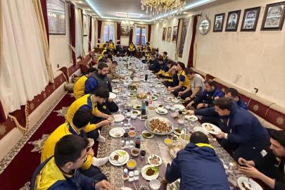 Kavurma ve çiğköfteyi yediler, puanı alıp gittiler