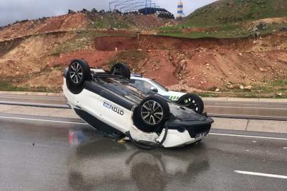 Kontrolden çıkan araç takla attı