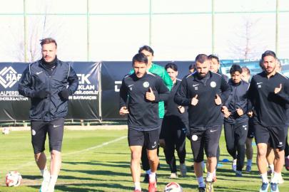 Kritik maç öncesi şok üstüne şok!