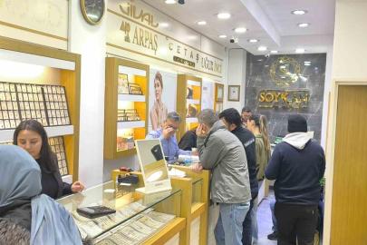 Kuyumcularda çeyrek altın tükendi