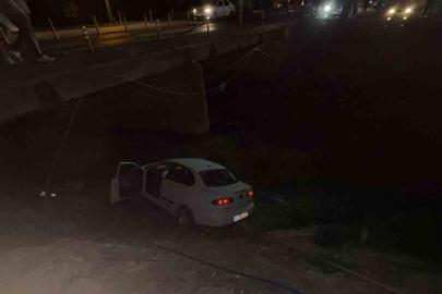 Otomobil köprüden uçtu: 1 yaralı