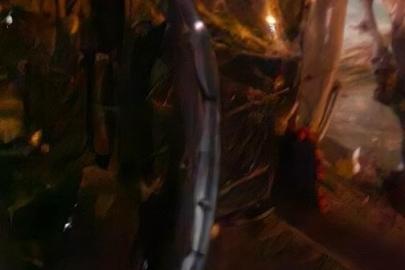 Park edilen araç yan yattı: Sürücü ağır yaralandı