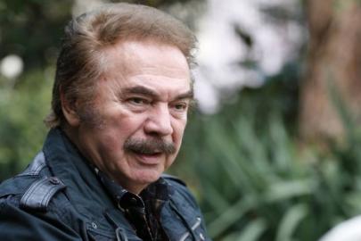 Usta sanatçı Orhan Gencebay, hastanede tedavi altında