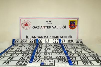 27 adet sahte plaka ele geçirildi: 2 gözaltı