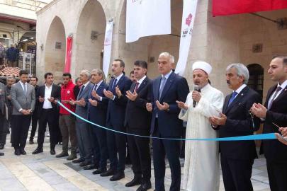 6 Şubat depreminde hasar gören 3 vakıf eseri ibadete açıldı