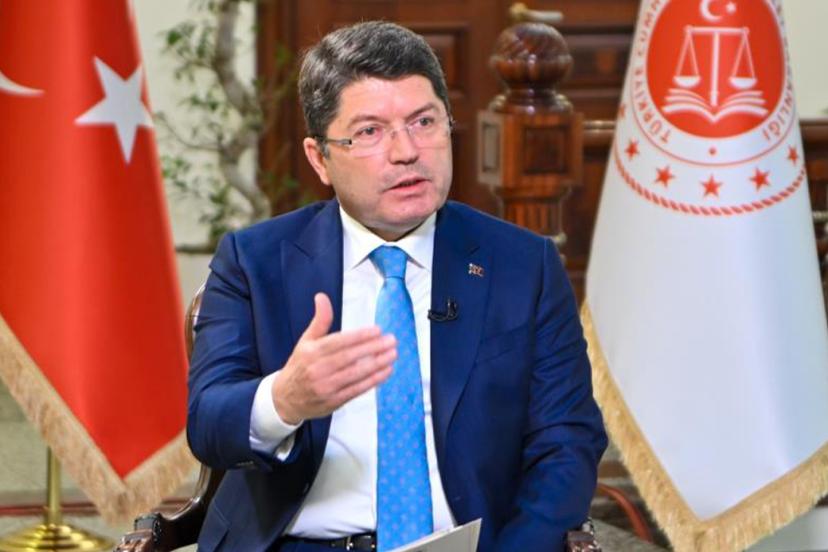 Adalet Bakanı Gürlek: ''Sosyal medyaya kimlikle girilecek''