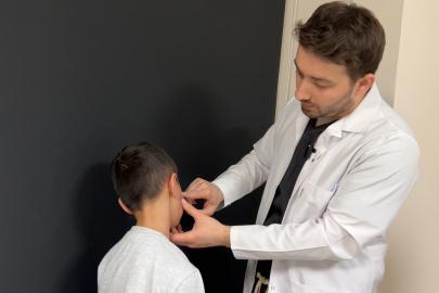 Ağır yaralanan çocuk mikrocerrahiyle sağlığına kavuştu