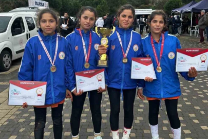 Atletizmde bir ilk: 4 kız kardeş kürsüye çıktı